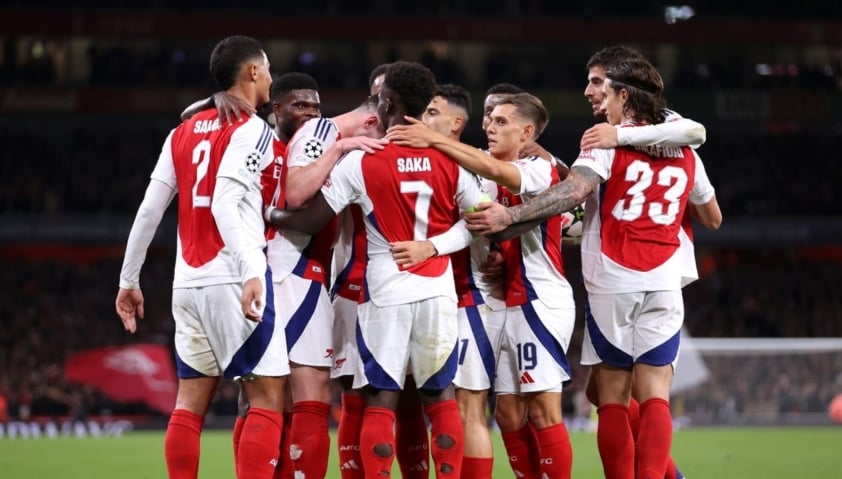 Lo lắng gia tăng về tình trạng của Jurrien Timber sau khi bị thay ra giữa chừng trong trận thắng PSG của Arsenal