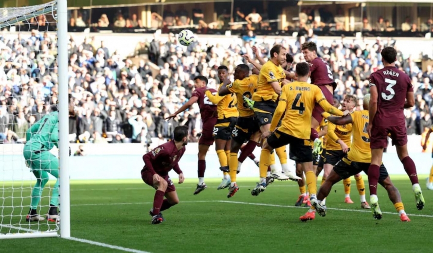 Wolves Đặt Câu Hỏi về Sự Thiên Vị Ẩn của VAR Đối với Các Đội Bóng Lớn