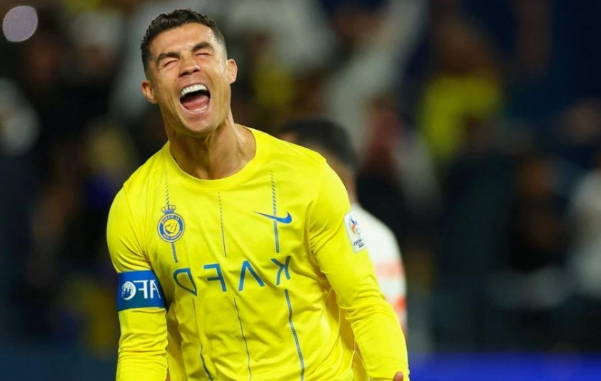 Ngôi vương châu Á đổi chủ Akram Afif vượt mặt Son Heung-min và Ronaldo giành Quả bóng vàng 2024