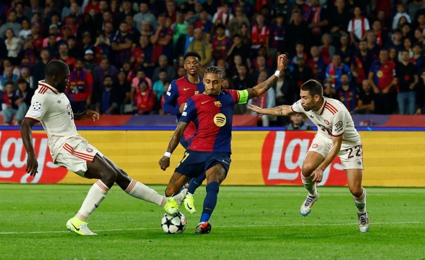 Raphinha Toả Sáng Với Cú Hat-trick Đáng Nhớ, Giúp Barcelona Chấm Dứt Chuỗi Trận Thua Trước Bayern Munich
