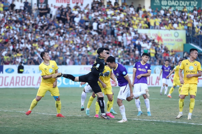 Cầu giờ Thách thức lớn đối với sự hấp dẫn của V-League