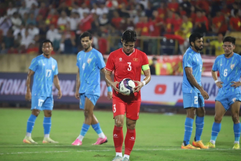 Việt Nam cầm hòa Ấn Độ sau pha penalty hỏng ăn và màn trình diễn kém ấn tượng