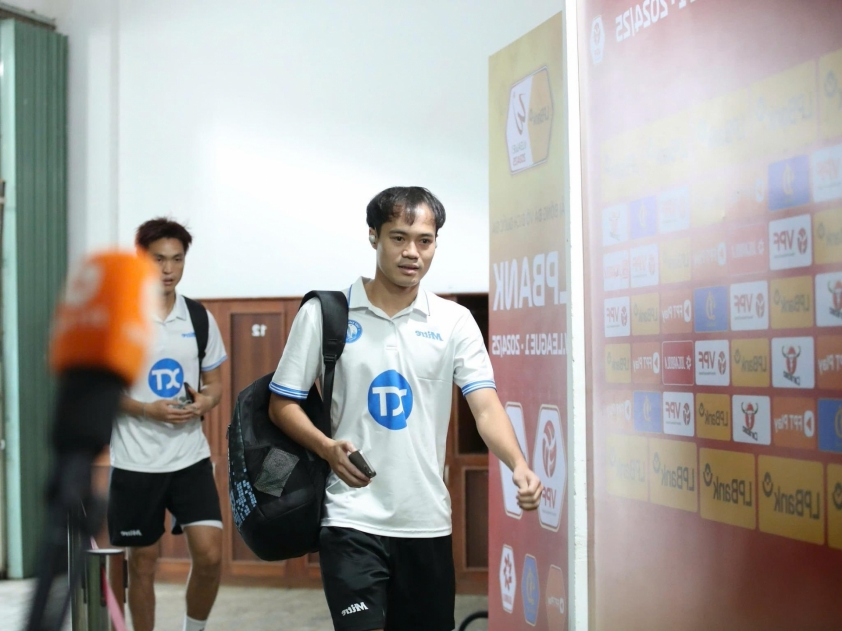 Nguyễn Văn Toàn dính chấn thương, nghỉ thi đấu nhiều tuần