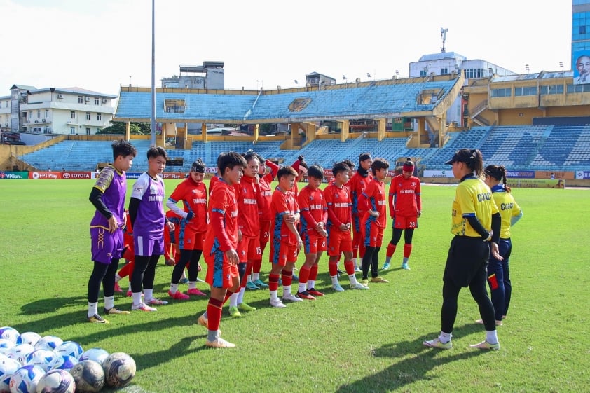 Vòng 4 V-League 2024/2025 Hai trận đấu hoãn vì lý do bất khả kháng