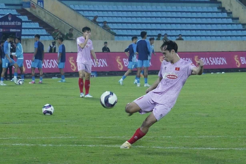 Việt Nam cầm hòa Ấn Độ sau pha penalty hỏng ăn và màn trình diễn kém ấn tượng