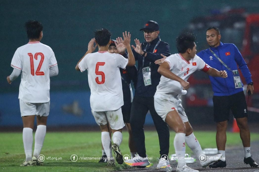 Đội tuyển U17 Việt Nam nhì bảng, giành vé dự VCK U17 châu Á 2025