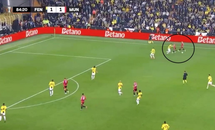 Antony của Man Utd đối mặt với chấn thương nghiêm trọng trong trận đấu với Fenerbahce