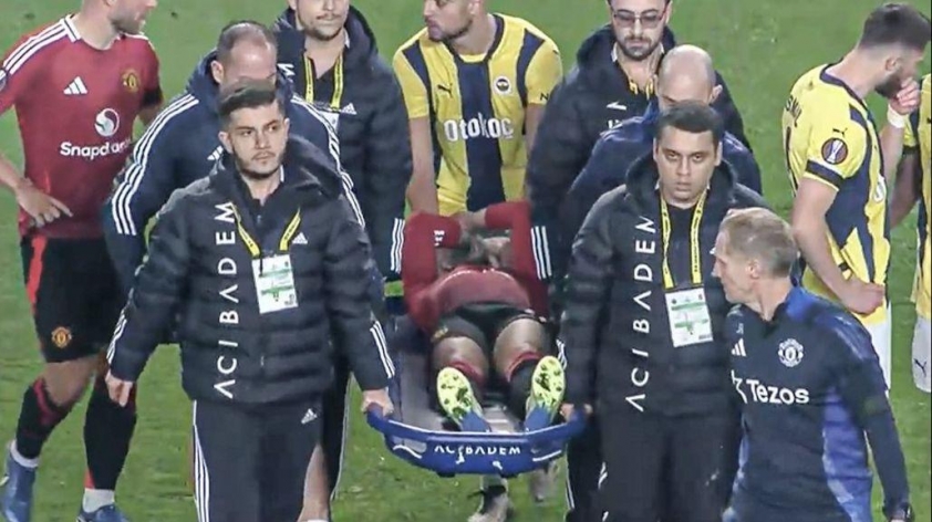 Antony của Man Utd đối mặt với chấn thương nghiêm trọng trong trận đấu với Fenerbahce