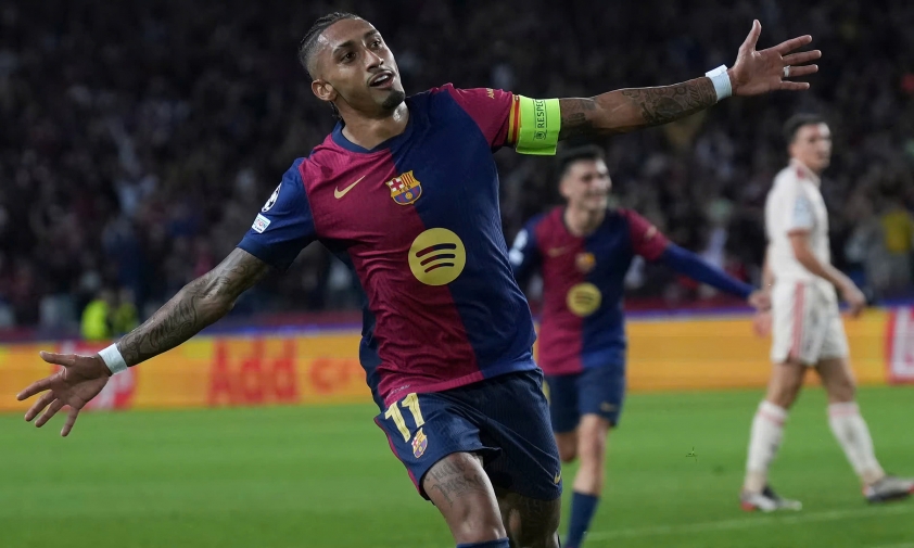 Barca của Hansi Flick áp đảo Bayern của Vincent Kompany