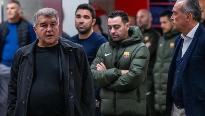 Căng Thẳng Leo Thang Xavi và Laporta Lạnh Nhạt Tại Buổi Chia Tay Iniesta