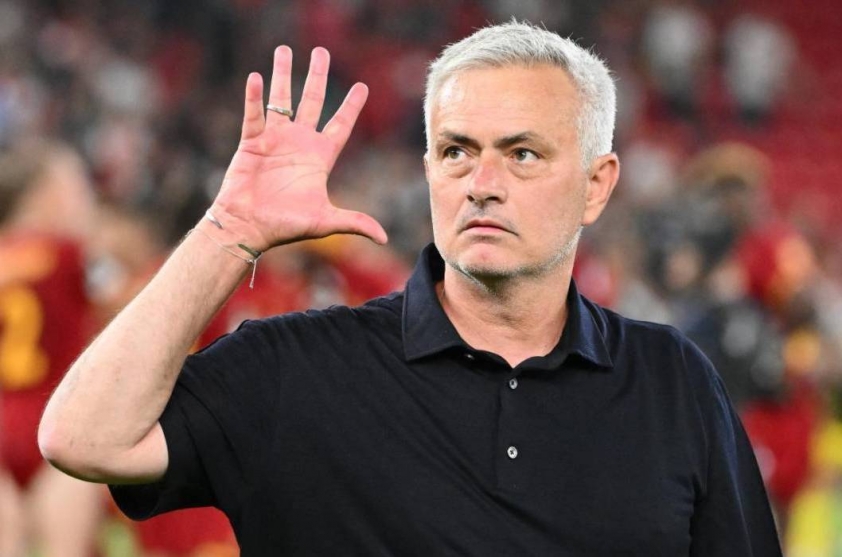 Mourinho Bất Ngờ Xuất Hiện Trong MV Của Rapper Nổi Tiếng Stormzy