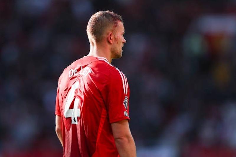 Quyết định gây tranh cãi của Man Utd trong vụ chấn thương De Ligt dẫn đến bàn thua tai hại