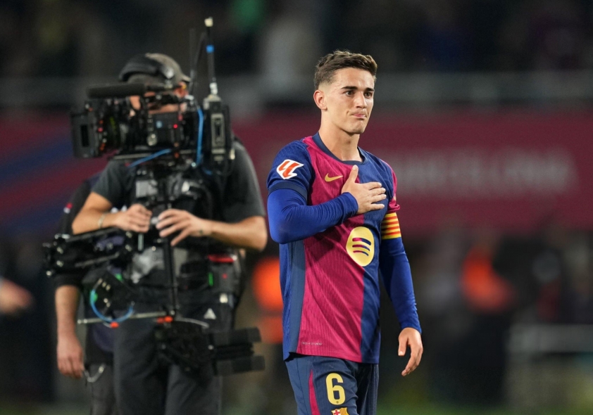 Tương lai của Barcelona Lamine Yamal tái hiện kỳ tích của Lionel Messi