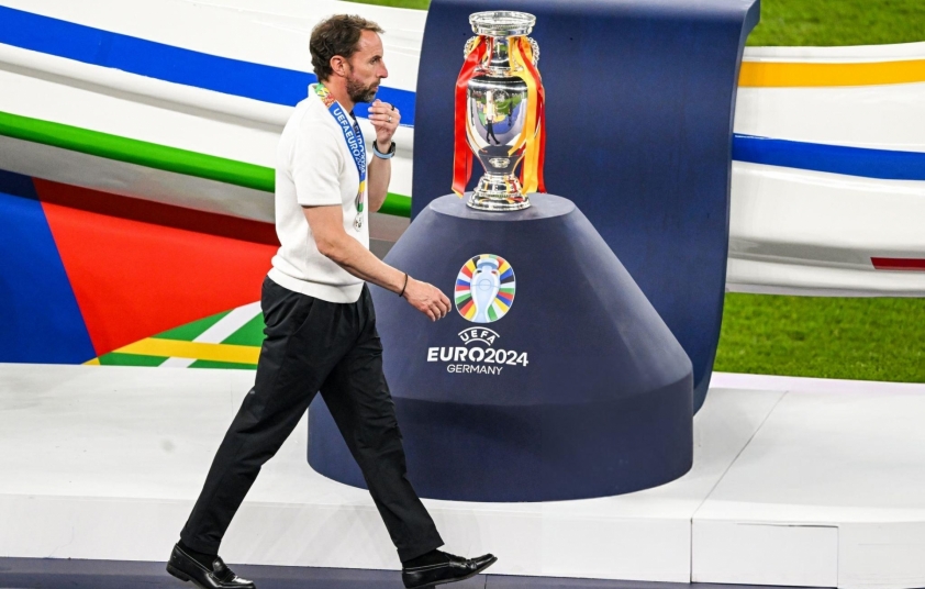 HLV Gareth Southgate khẳng định tương lai không nằm ở Manchester United hay bất kỳ đội bóng nào trong năm tới