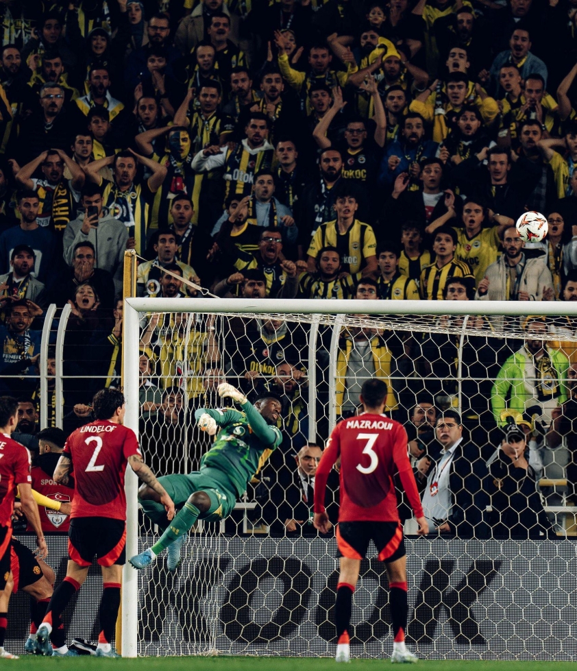Thủ môn Andre Onana tỏa sáng, cứu rỗi Manchester United khỏi thất bại