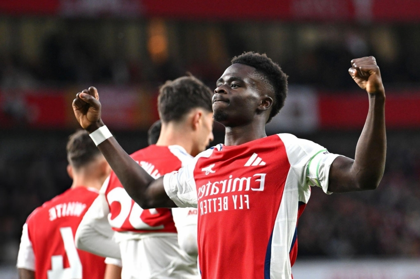 Arsenal và Liverpool cầm hòa 2-2 trong trận cầu mãn nhãn