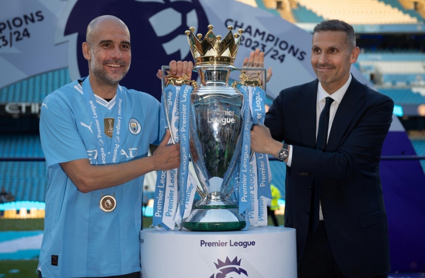 Thẻ đỏ cản trở tham vọng vô địch của Arsenal