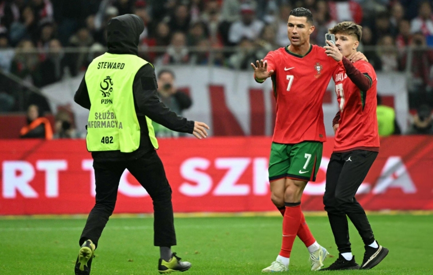 Cristiano Ronaldo Dấu ấn kép trong trận đấu với Ba Lan - Bàn thắng lịch sử và nghĩa cử đẹp