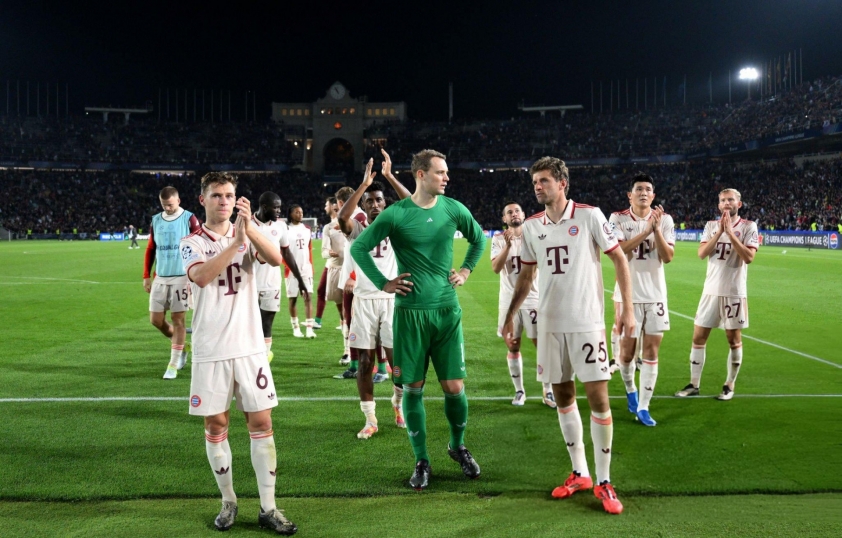 Thất bại thảm hại trước Barca khiến tiền đạo Bayern Munich Thomas Muller thất vọng tràn trề