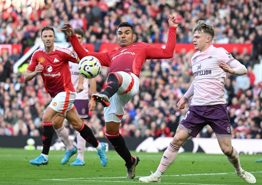 Manchester United nhọc nhằn chiến thắng Brentford