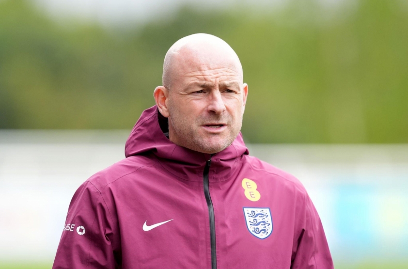 HLV Lee Carsley gây tranh cãi khi thử nghiệm vai trò mới cho Jude Bellingham trong ĐT Anh