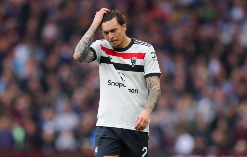 Victor Lindelof Bị Chỉ Trích Sau Màn Trình Diễn Thảm Họa Của Man Utd