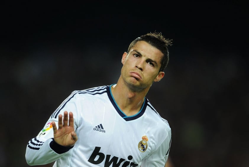 Màn trình diễn ăn mừng của Cristiano Ronaldo Nghệ thuật kể chuyện trên sân cỏ