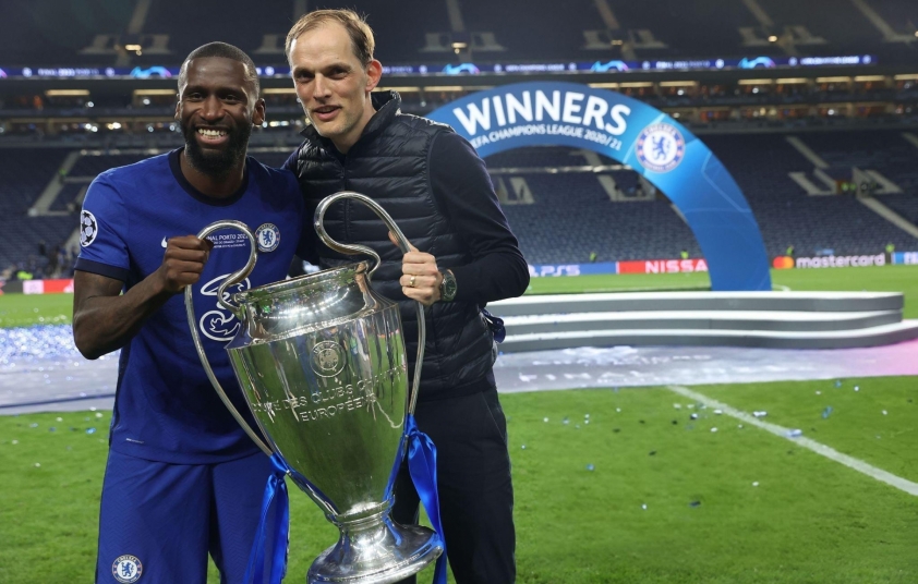 Thomas Tuchel nhận được sự ủng hộ giữa những lời chỉ trích khi nắm quyền ĐT Anh