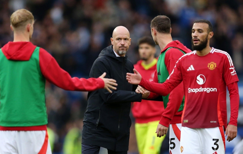 Man Utd trên bờ vực sụp đổ Brentford đe dọa tương lai của Ten Hag