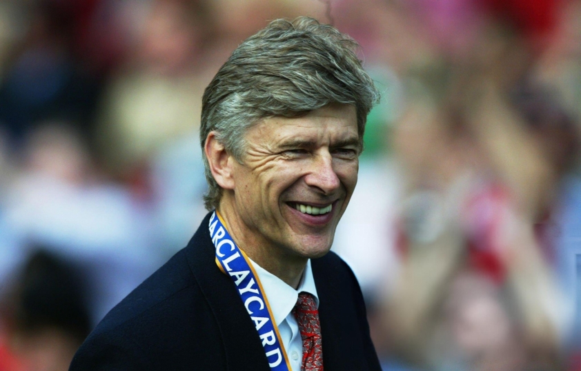 Thẻ đỏ cản trở tham vọng vô địch của Arsenal