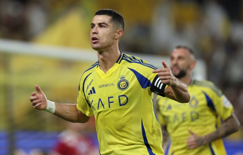 Cuộc đụng độ giữa những huyền thoại Lewandowski bày tỏ sự thán phục đối với Ronaldo trước trận đấu giữa Ba Lan và Bồ Đào Nha