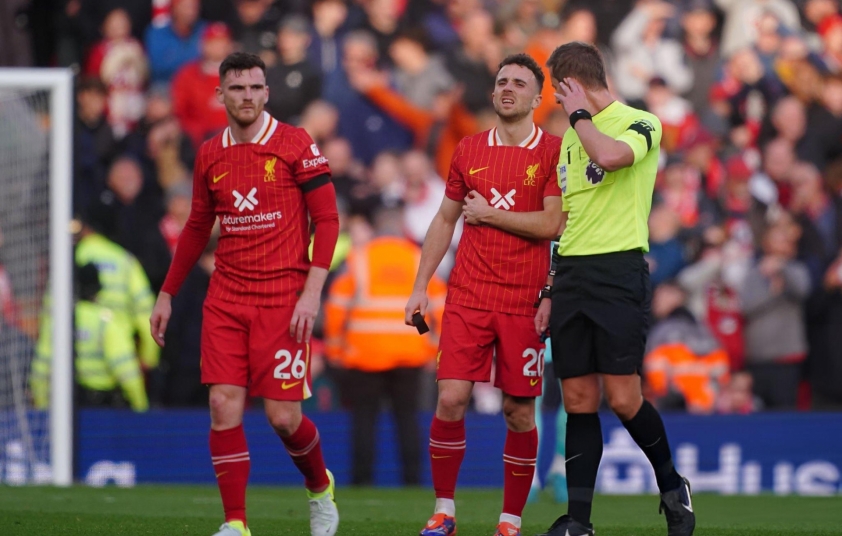 HLV Arne Slot Oải Quán Năng Lực Của RB Leipzig, Tự Tin Dẫn Đội Đến Chiến Thắng Tại Đức