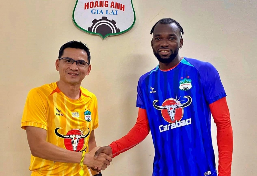 HAGL phản ứng mạnh mẽ trước án phạt cấm chuyển nhượng từ FIFA