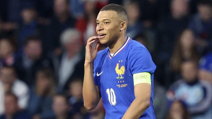 Kylian Mbappe gây tranh cãi với chuyến đi hộp đêm ở Thụy Điển khi đang chấn thương