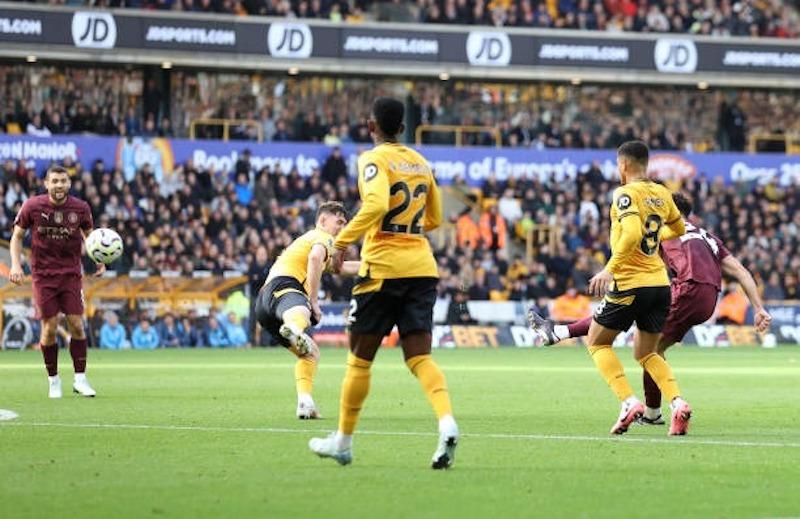 Man City Khó Khăn Trong Chiến Thắng 2-1 Trên Sân Của Wolves
