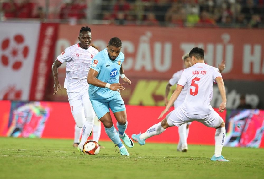 Trận Hải Phòng - Nam Định tại V-League Lùi 1 Ngày do Bão Trà Mi