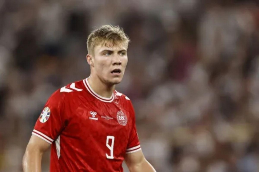 Rasmus Hojlund đề nghị Đan Mạch hạn chế thời gian thi đấu để bảo vệ thể lực