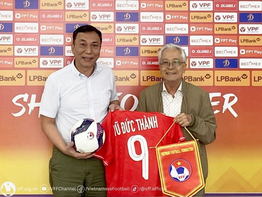 Đoàn công tác LĐBĐ Việt Nam tìm hiểu tình hình thực tiễn tại LĐBĐ tỉnh Bình Dương