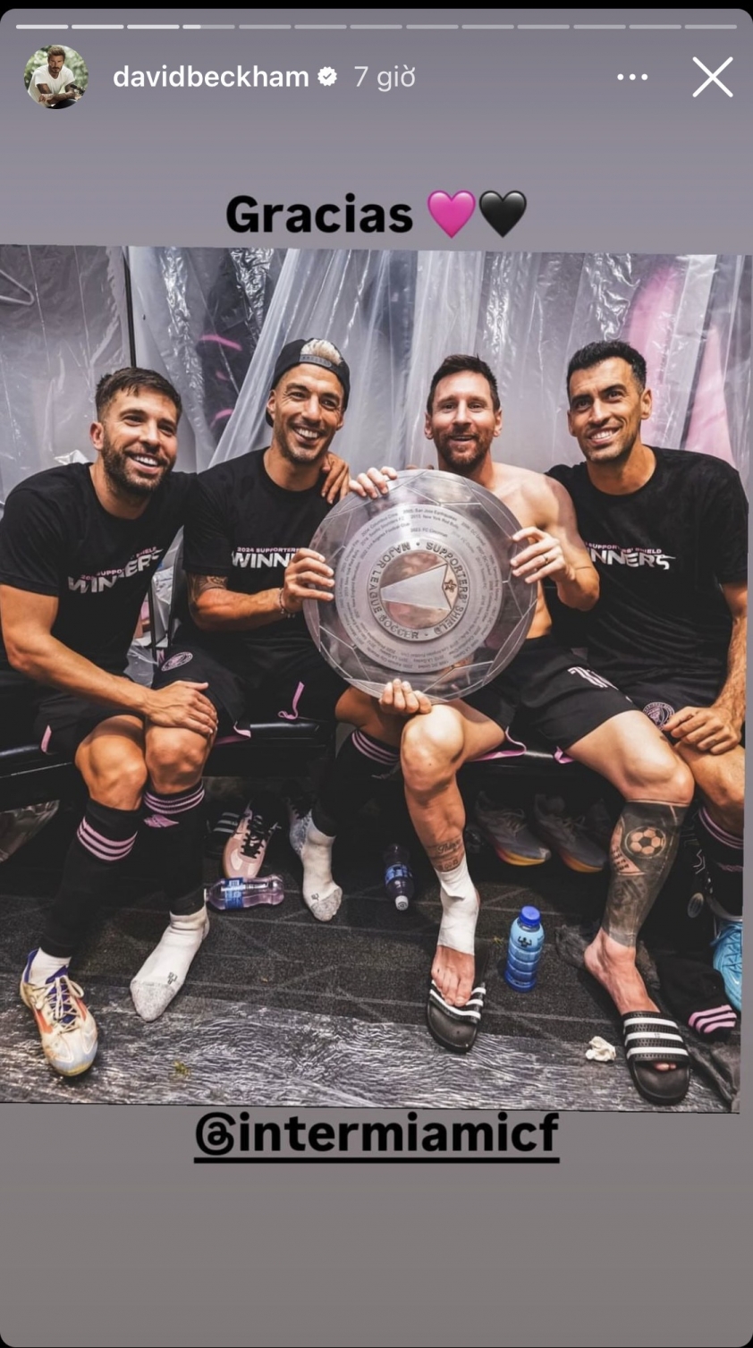 Inter Miami ăn mừng chiến thắng Supporters