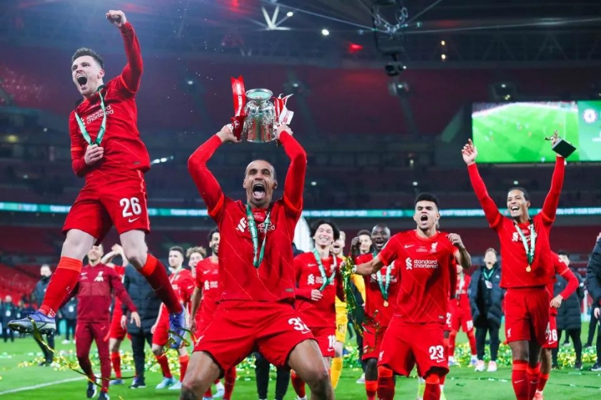 Cựu hậu vệ Liverpool Joel Matip tuyên bố treo giày sau 8 năm gắn bó