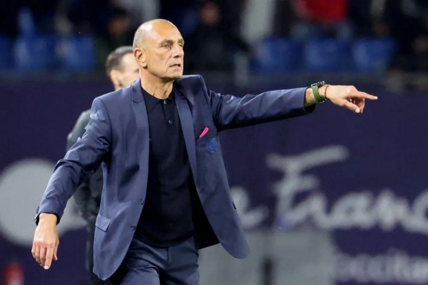 Chủ tịch CLB Montpellier Sa thải Huấn luyện viên Trực tiếp trên Sóng Truyền hình, Gây Sốc Ligue 1