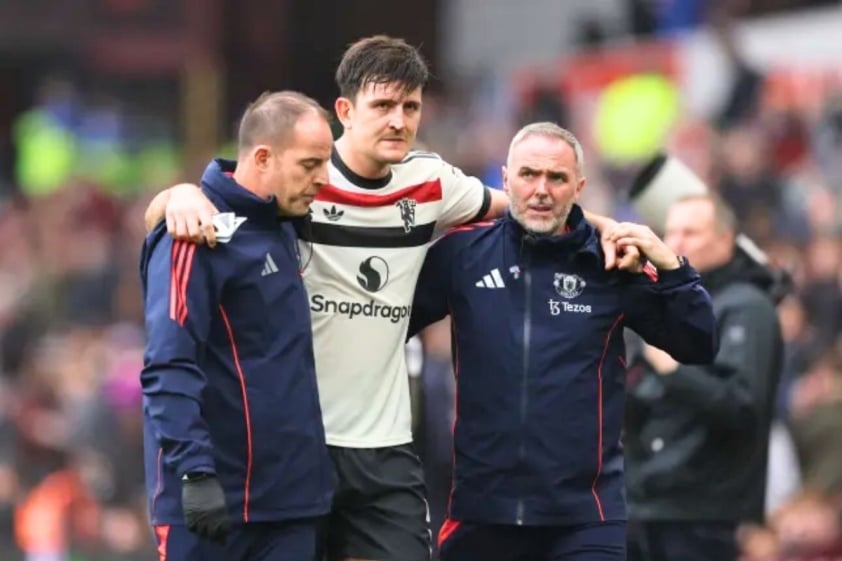 Khủng hoảng chấn thương của Man Utd tiếp diễn khi Maguire bị chấn thương nặng