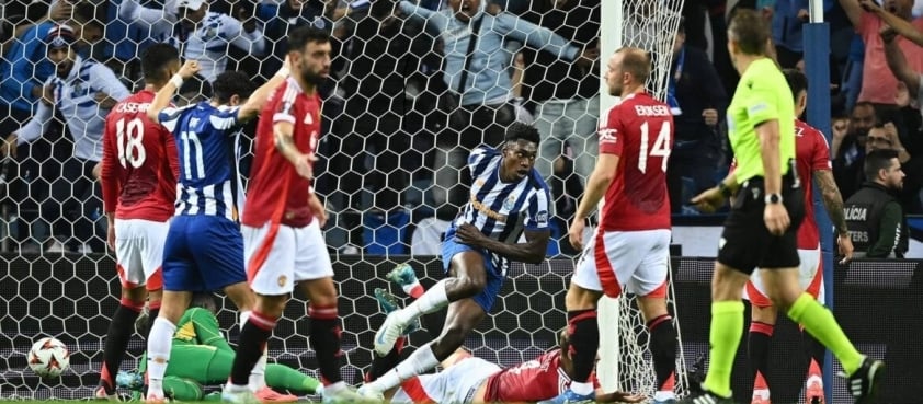 Man Utd gây thất vọng, các chuyên gia chỉ trích HLV Erik Ten Hag