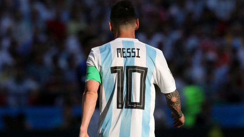 Messi thống trị bóng đá với thành tích rê bóng khủng khiếp, Ronaldo phải ghen tị