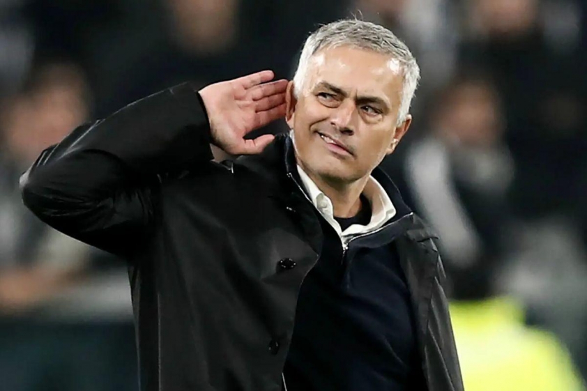 José Mourinho xử lý độc đáo học trò đi muộn đến 5 tiếng