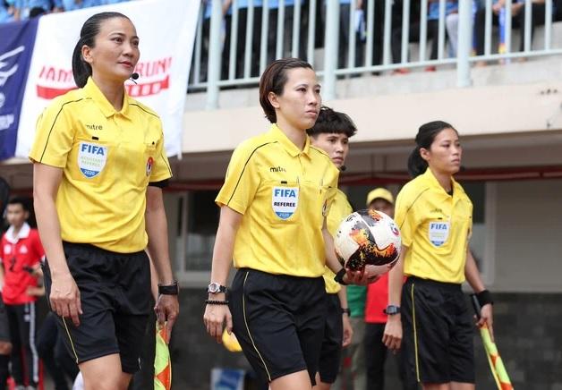 Đột phá lịch sử V-League đón nữ trọng tài làm trợ lý trọng tài VAR