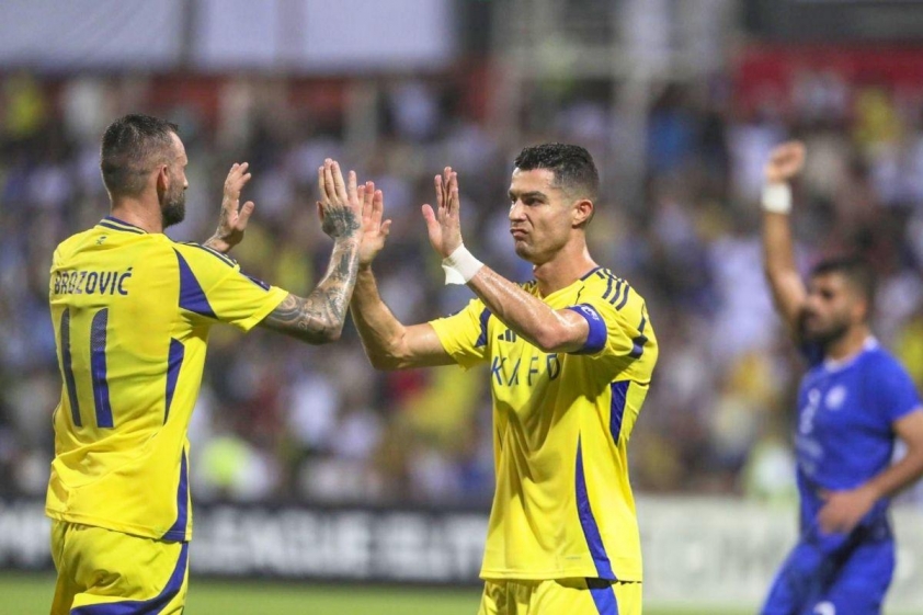 Cristiano Ronaldo tỏa sáng giúp Al Nassr giành chiến thắng kịch tính tại AFC Champions League