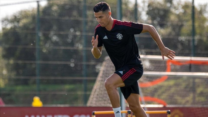 Nội chiến tại Man United Chi tiết gây sốc về xung đột giữa Ronaldo và Ten Hag tiết lộ