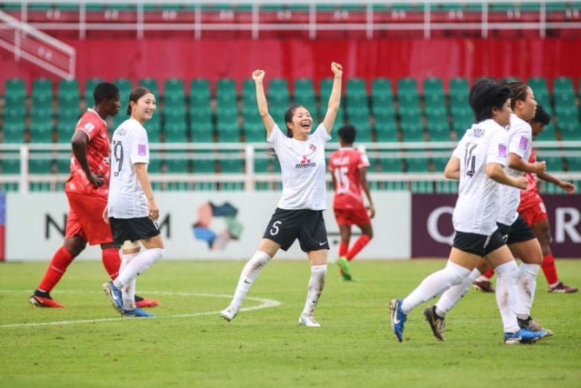 Cơn mưa bàn thắng 17-0 của Urawa Red Diamonds và những chia sẻ đáng chú ý từ HLV trưởng