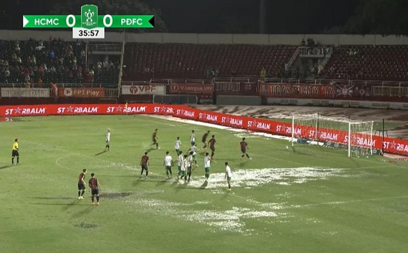 Thủ môn Patrik Lê Giang tỏa sáng trước mắt HLV Kim Sang Sik, mở ra cơ hội lên tuyển